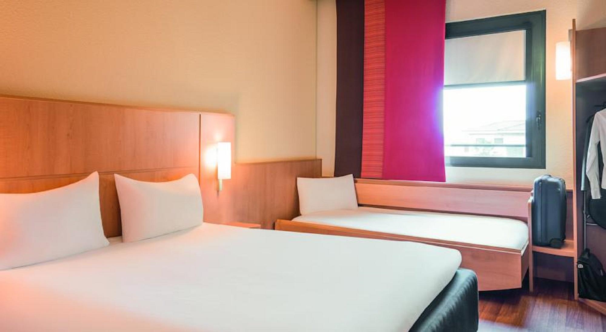 Hotel Ibis Milano Malpensa Cardano Al Campo Esterno foto