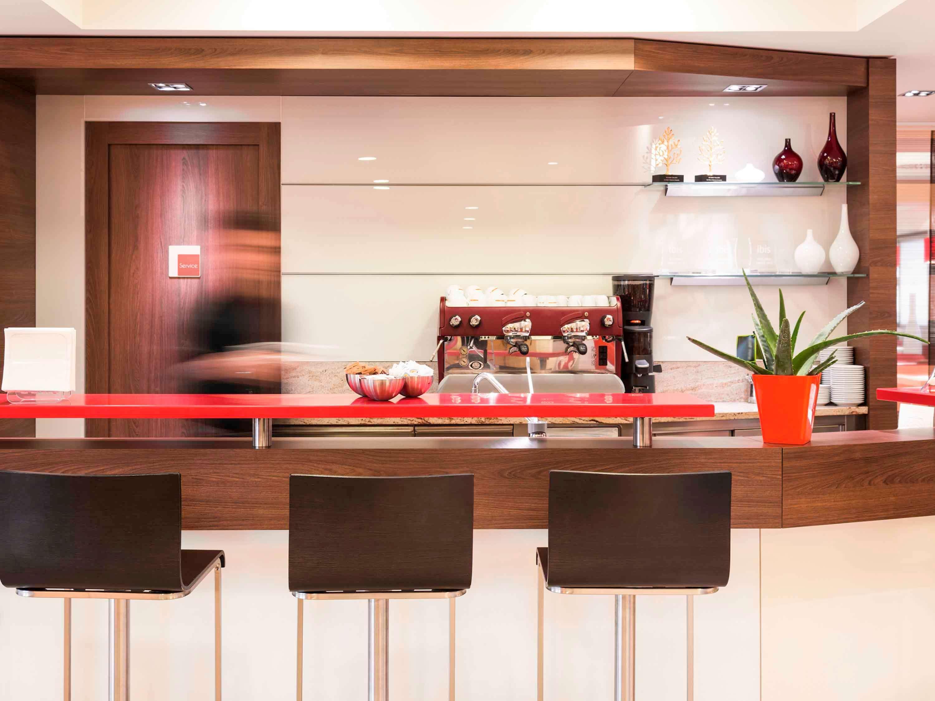 Hotel Ibis Milano Malpensa Cardano Al Campo Esterno foto