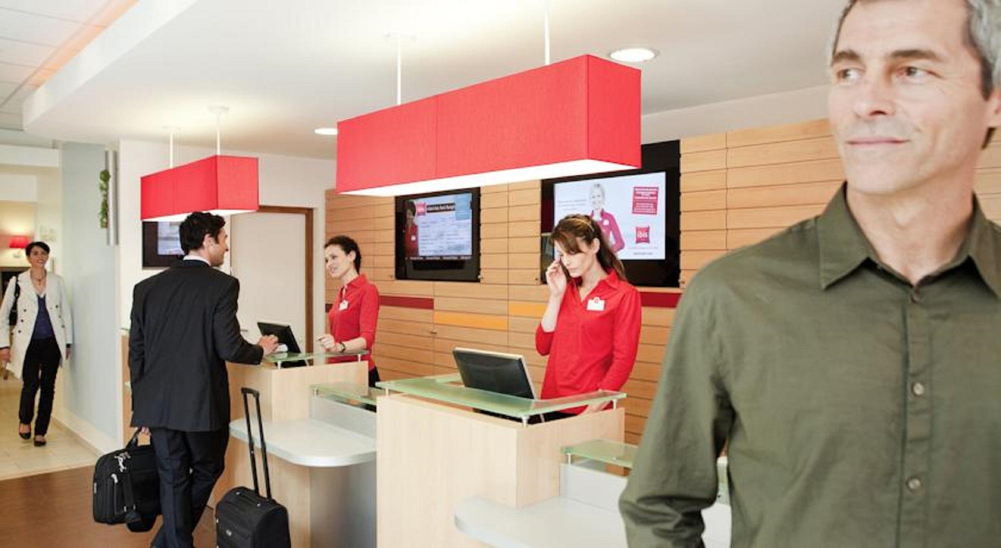 Hotel Ibis Milano Malpensa Cardano Al Campo Esterno foto