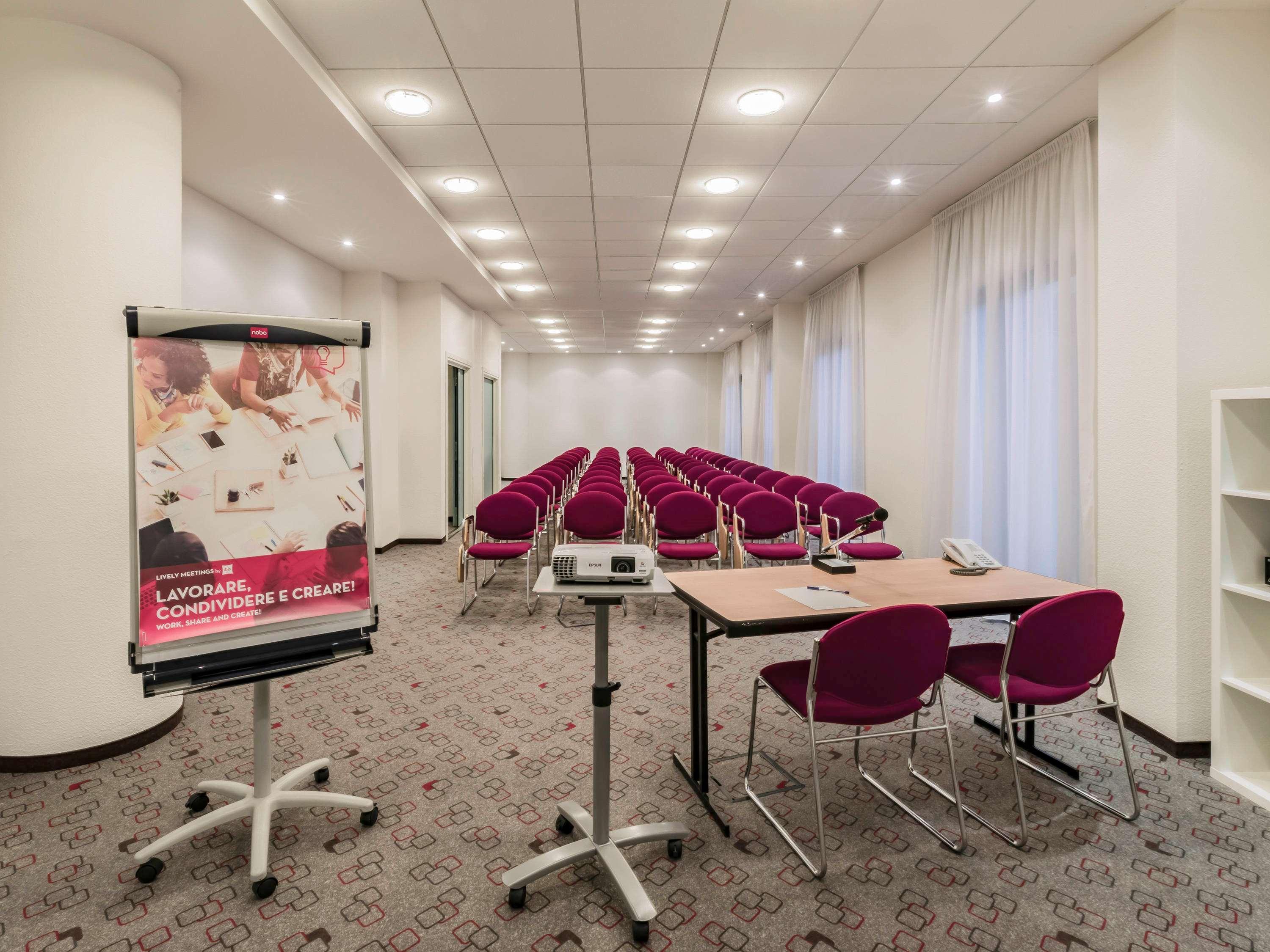 Hotel Ibis Milano Malpensa Cardano Al Campo Esterno foto