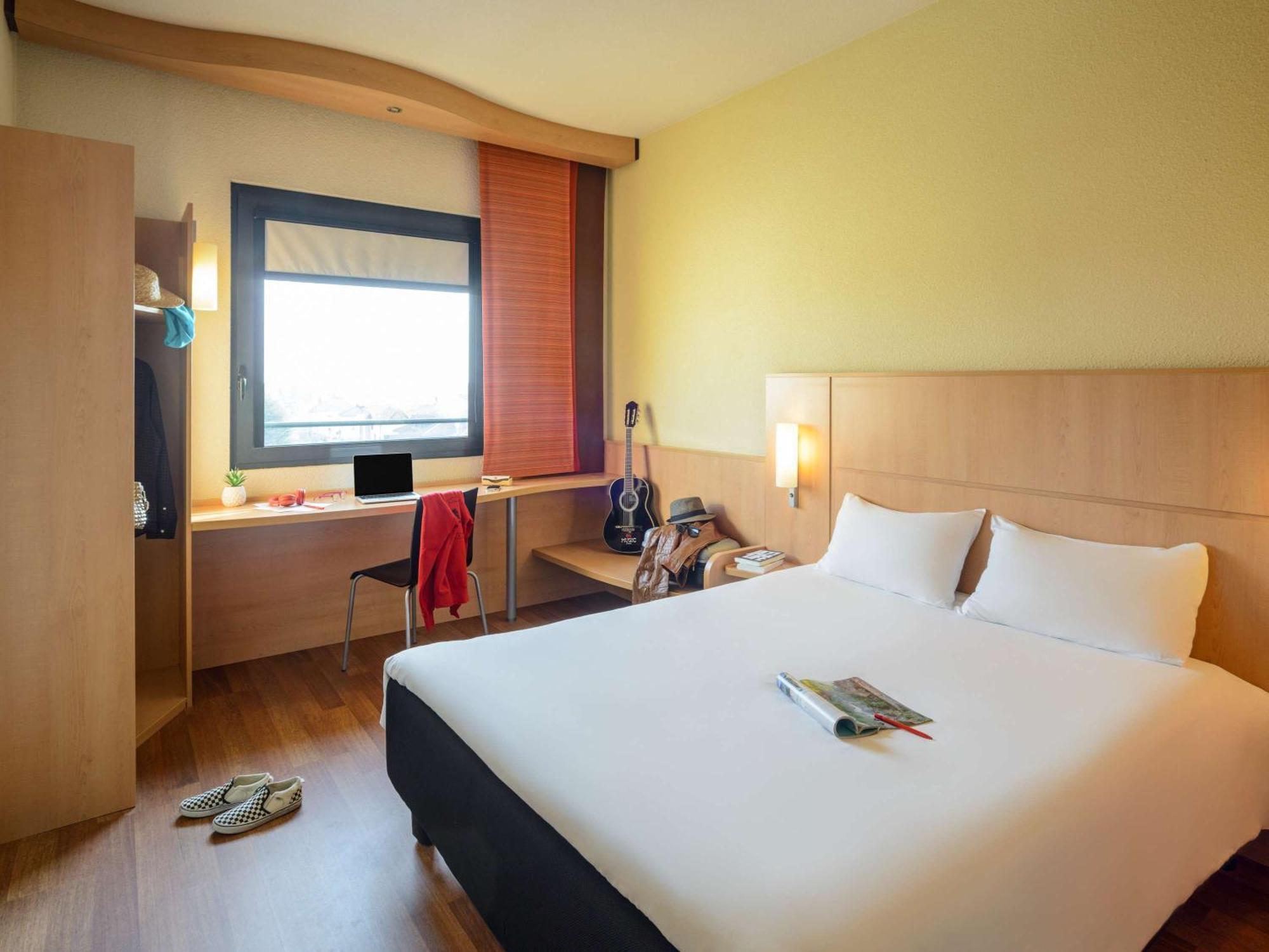 Hotel Ibis Milano Malpensa Cardano Al Campo Esterno foto