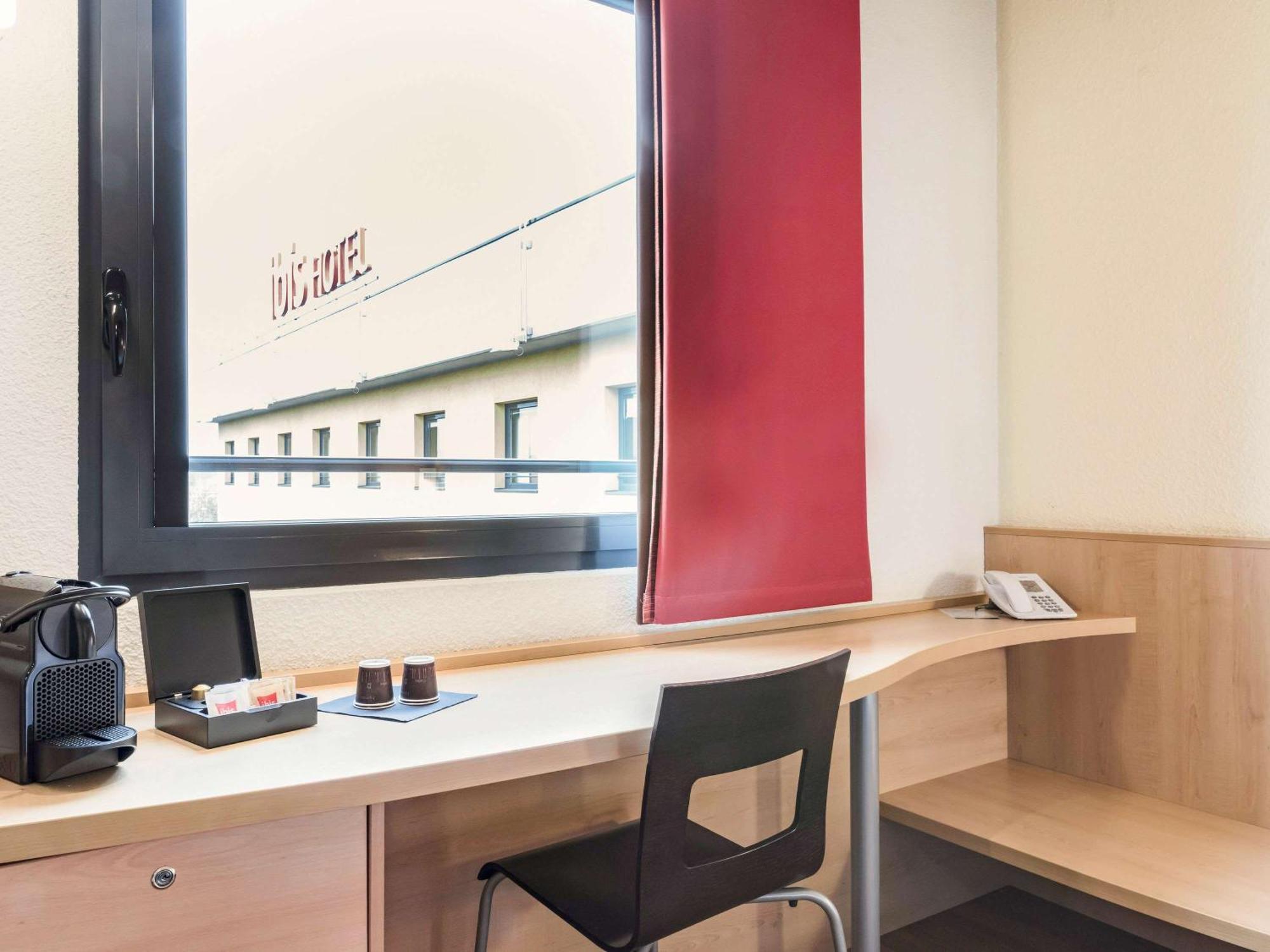 Hotel Ibis Milano Malpensa Cardano Al Campo Esterno foto
