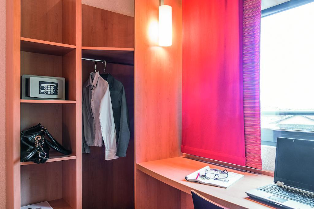 Hotel Ibis Milano Malpensa Cardano Al Campo Esterno foto