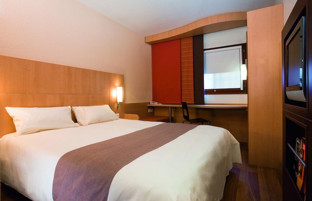 Hotel Ibis Milano Malpensa Cardano Al Campo Camera foto